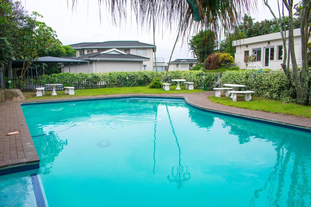 At 4 Umzumbe Beach Apartment, Mangrove Beach Estate Melville  外观 照片