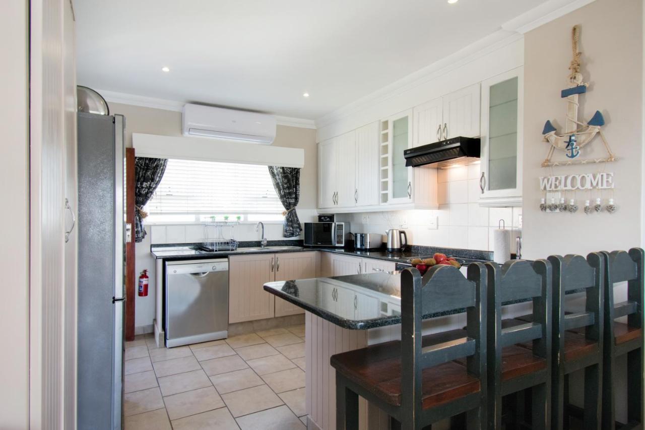 At 4 Umzumbe Beach Apartment, Mangrove Beach Estate Melville  外观 照片