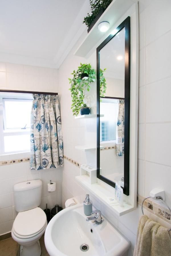At 4 Umzumbe Beach Apartment, Mangrove Beach Estate Melville  外观 照片